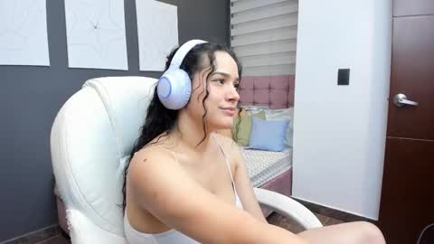 Kristen LoveBerry online show from October 26, 2:29 am