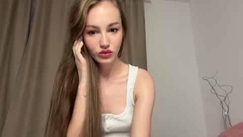 Sofi   online show from July 18, 7:49 pm