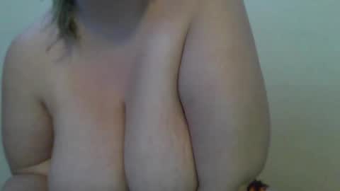 Bigtitsgirl113 online show from March 3, 11:58 am