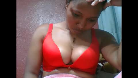 loveinlife750427 online show from October 4, 10:32 am