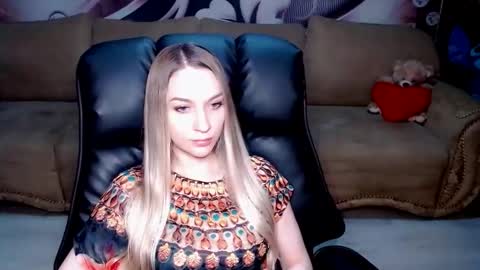 private open online show from October 10, 4:45 pm