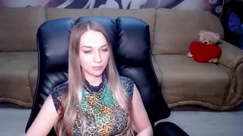 private open online show from March 9, 1:25 pm