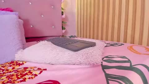 Kissy online show from July 31, 9:05 pm