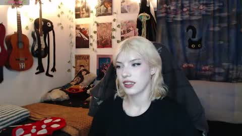 Cassie online show from August 2, 5:10 am