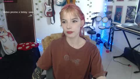 Cassie online show from December 19, 6:00 pm