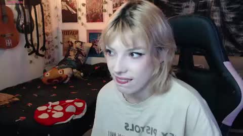Cassie online show from July 18, 1:20 am