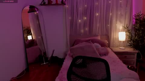 Emma online show from June 16, 1:34 pm