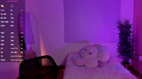 Emma online show from June 15, 1:33 pm