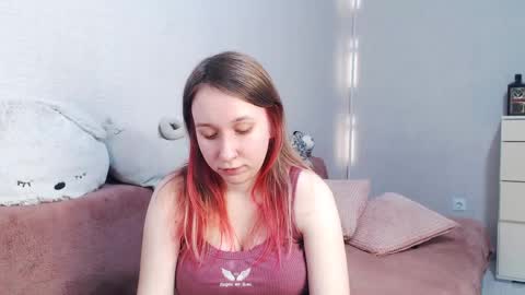 Lovely Hayley online show from May 10, 12:02 am