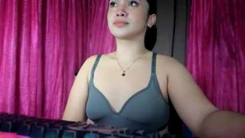 LOVE online show from December 17, 4:11 pm