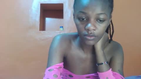 Lovely yvonne online show from November 25, 7:47 pm