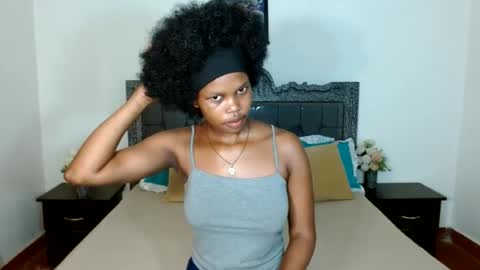 lovelyblackkelly online show from June 17, 4:58 am