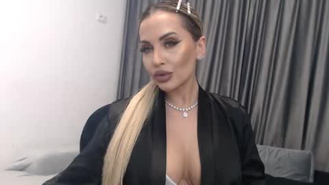 Snapshot of lovelyblondyxxx chatting on March 8, 11:49 pm PrAllinXXXa online show from March 8, 11:49 pm