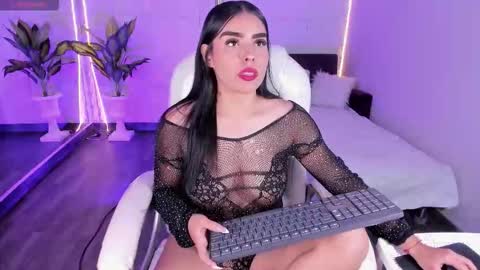 Lovely online show from November 10, 5:41 pm