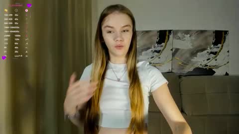 lovelygracee online show from September 15, 6:15 pm