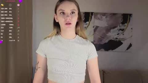 lovelygracee online show from October 24, 2:02 pm