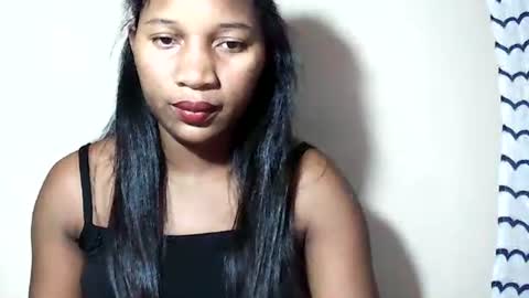 lovelylarra online show from June 14, 6:03 am