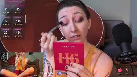 lovelylittlelucyy online show from March 3, 8:39 pm