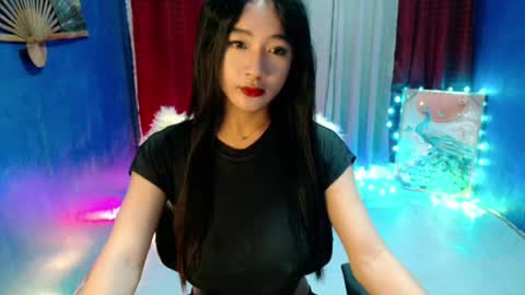 lovelypetite143 online show from August 2, 4:54 pm