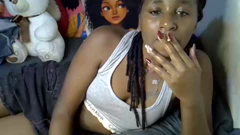 lovelytin online show from March 15, 6:43 pm