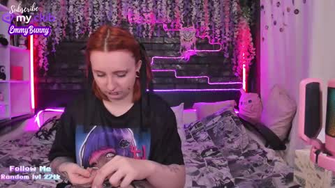 Snapshot of lover_emmy chatting on February 18, 3:32 pm Emmy online show from February 18, 3:32 pm