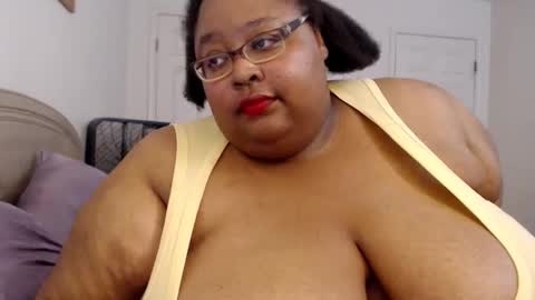 Alyson online show from May 28, 12:41 am