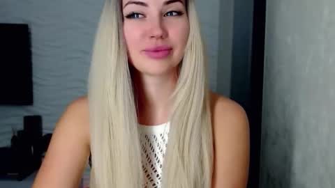 Rosie  online show from April 3, 11:19 am