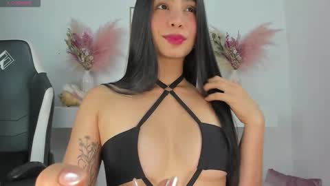Snapshot of lovin_rose chatting on October 6, 11:53 pm Rossy online show from October 6, 11:53 pm