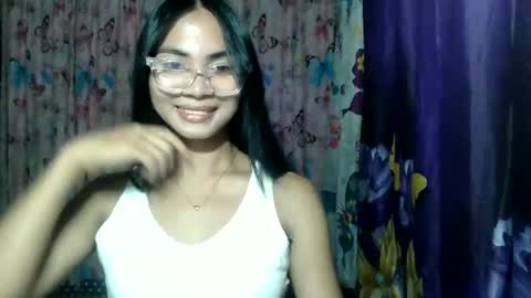 loving_rhean online show from July 6, 10:53 am