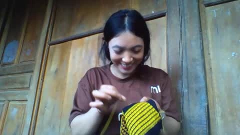 Snapshot of lsmbaby chatting on October 9, 9:57 am lsmbaby online show from October 9, 9:57 am
