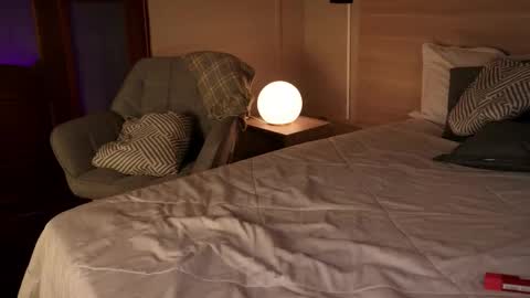  ---Goys incredible photographs online show from November 26, 5:03 pm