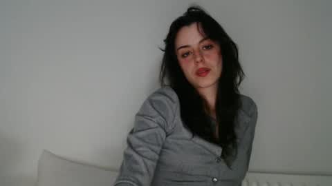 Snapshot of luana789 chatting on October 21, 9:41 pm luana online show from October 21, 9:41 pm