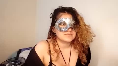 luanapowerful online show from November 22, 6:32 pm