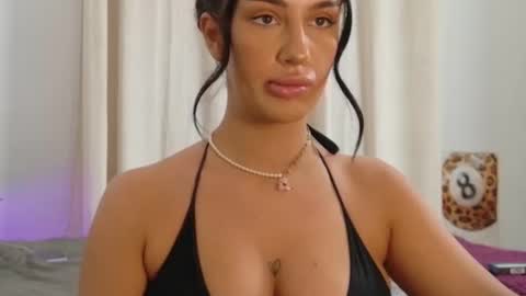 Luana Dess online show from May 6, 4:22 pm