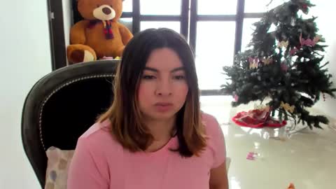 luara__01__lecat_1 online show from December 3, 6:21 pm