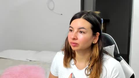 luara__01__lecat_1 online show from March 15, 12:23 am