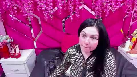 Snapshot of luciana_ass chatting on January 6, 7:24 pm Luci online show from January 6, 7:24 pm