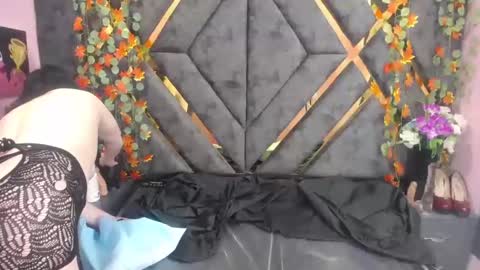 Snapshot of luciana_ass chatting on December 21, 8:54 pm Luci online show from December 21, 8:54 pm
