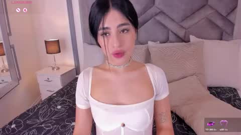 Snapshot of lucianacohelo chatting on September 16, 2:14 pm online show from September 16, 2:14 pm