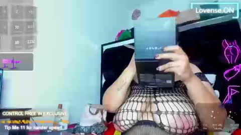 lucihornymilf online show from March 16, 3:38 pm