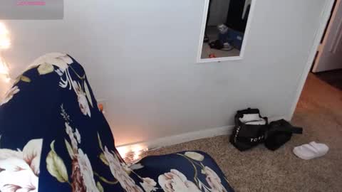 lucklucybbw online show from March 6, 2:06 am