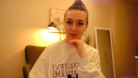 Snapshot of lucky_foryou_baby chatting on December 18, 5:15 am lucky_foryou_baby online show from December 18, 5:15 am