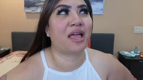 luckylee1992 online show from November 14, 6:13 am