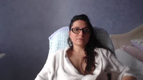 luckylinda23 online show from July 13, 9:21 am