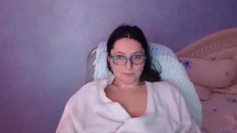 luckylinda23 online show from January 6, 5:49 pm