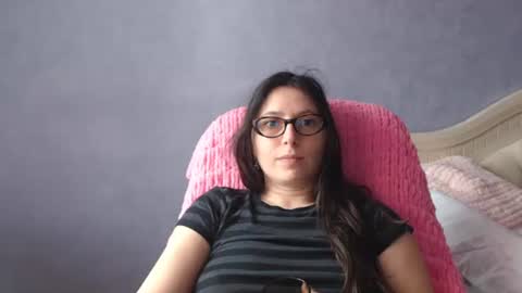luckylinda23 online show from May 1, 9:34 am