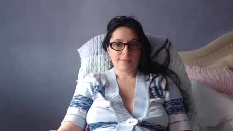 luckylinda23 online show from March 21, 11:37 am