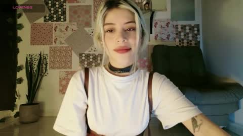 luckysapphire777 online show from April 30, 11:48 am