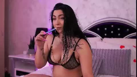 Mia online show from July 14, 5:28 pm