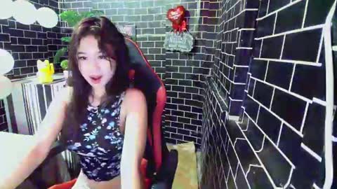 lucsin online show from March 13, 1:45 pm